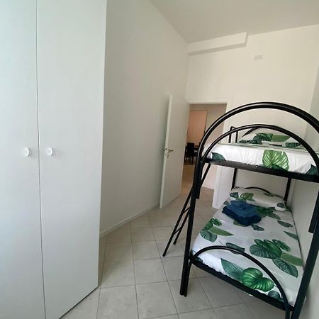 Ampio Appartamento In Posizione Strategica Rímini Exterior foto
