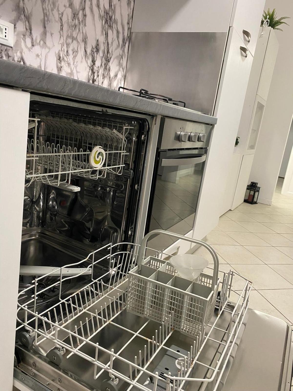 Ampio Appartamento In Posizione Strategica Rímini Exterior foto
